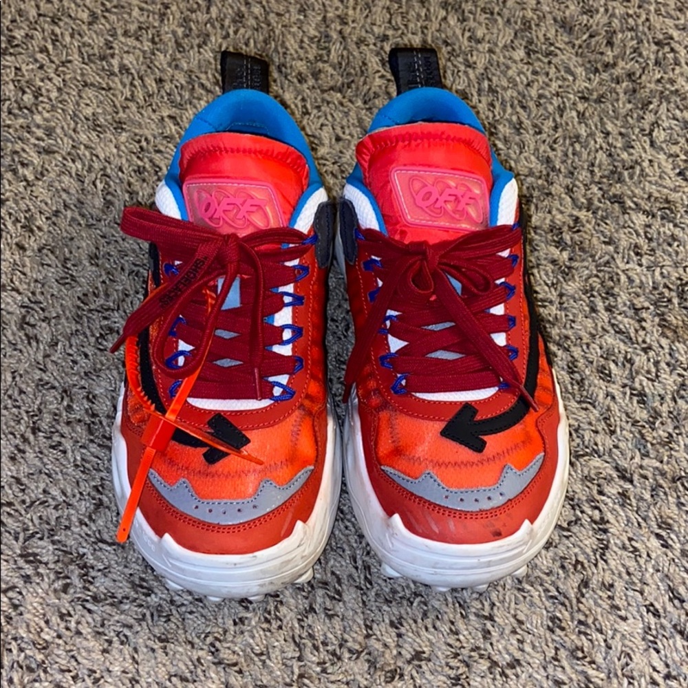 Sneakers